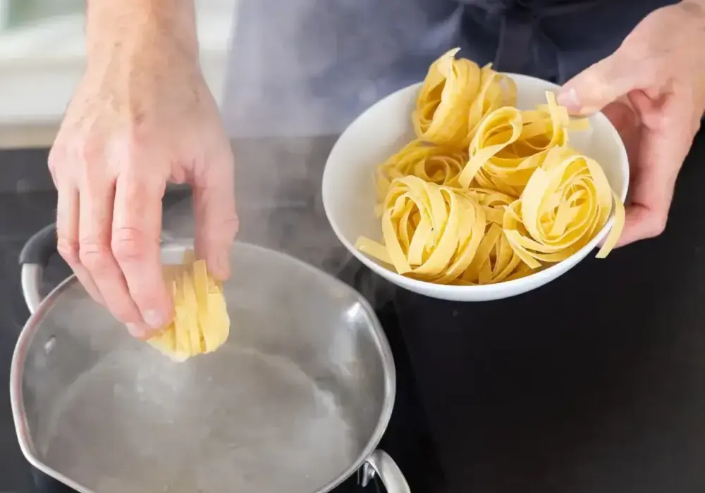 Ile gotować makaron? Sekrety idealnego al dente