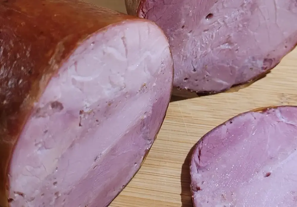 Kiełbasa z szynki - proste przepisy i sekrety domowej produkcji