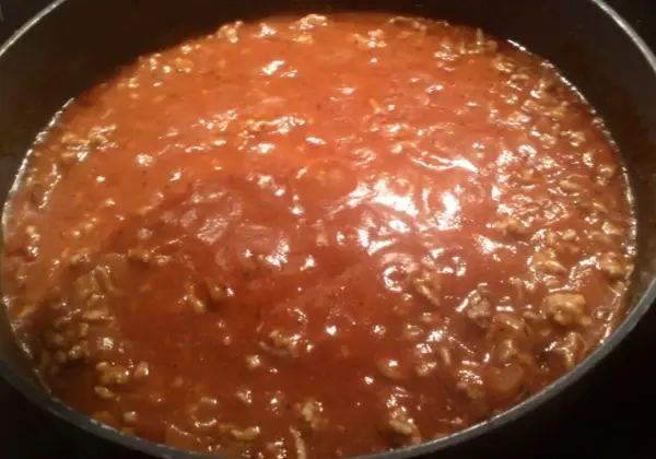 Sos do spaghetti - jak zrobić idealny? Prosty przepis!