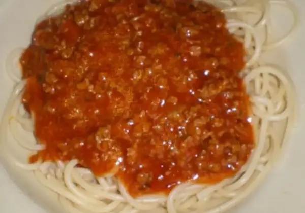Spaghetti z mięsem mielonym - Prosty przepis na idealny obiad