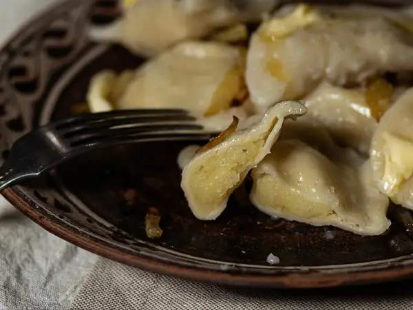 Pierogi chłopskie - przepis. Jak zrobić idealne pierogi?