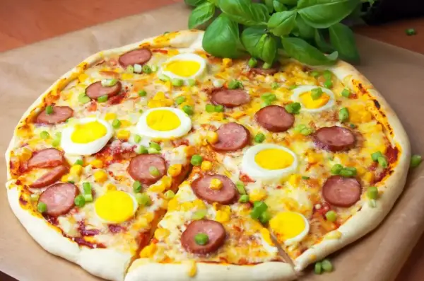Pizza z jajkiem - Jak zrobić idealną w domu?